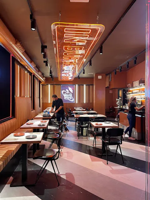 CIRCO BURGER la Virgen