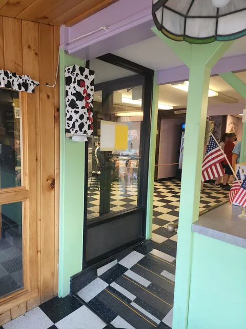 Udderly Delicious Ice Cream Shop