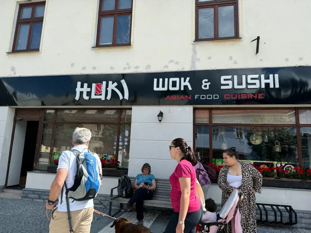 Huki Wok a Sushi