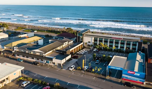 Beachfront Hotel Hokitika
