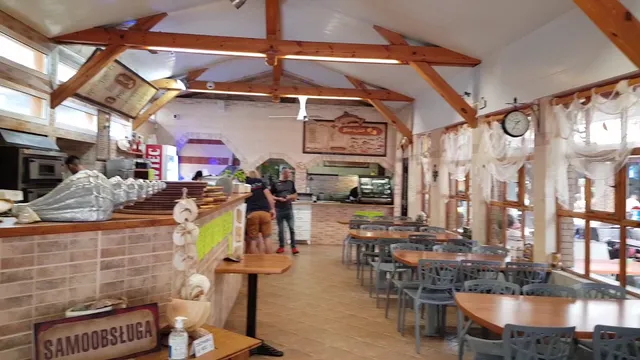 Centrum Gastronomiczne i dom gościnny "Złota Rybka"