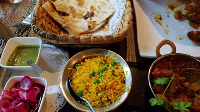 Bawarchi Indian Restaurant: Grand President Hotel