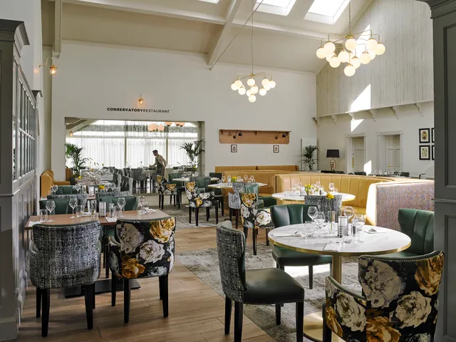 Twist Bar and Bistro