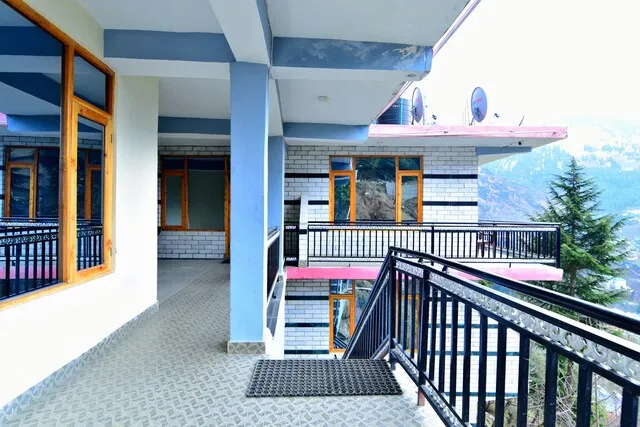 OYO 22329 Himalayan Adventure Cottage