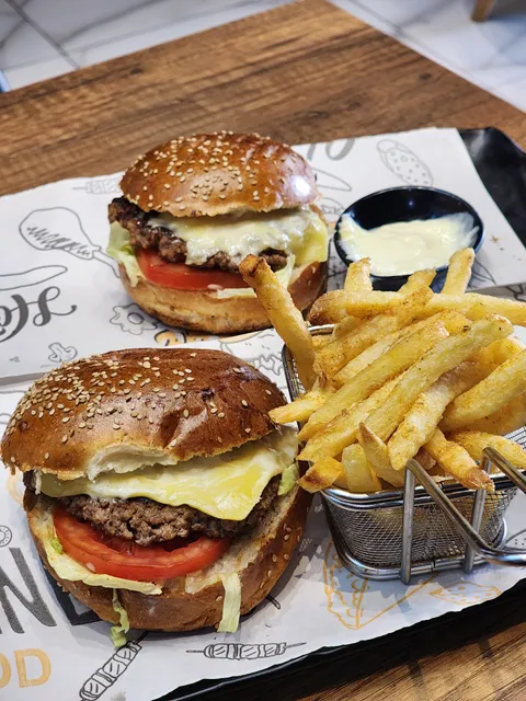 WANTED BURGER VAL D'HYDRA