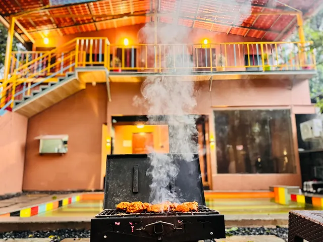 Lost Paradise A Social Hostel