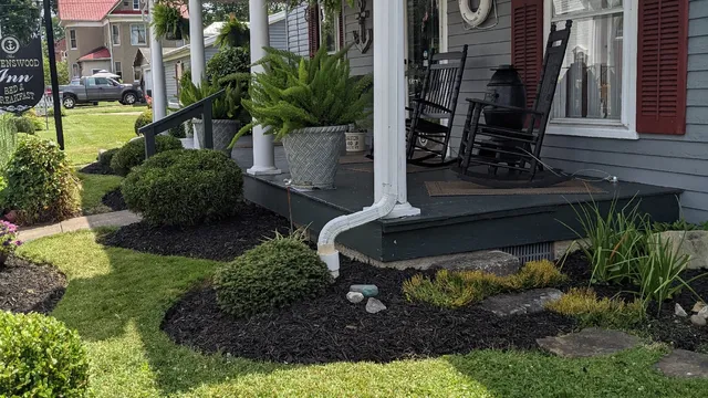 Ravenswood Inn Bed & Breakfast