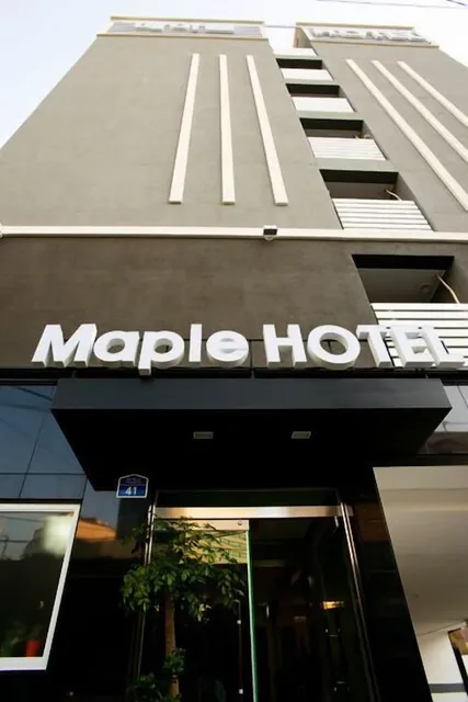 Maple Hotel