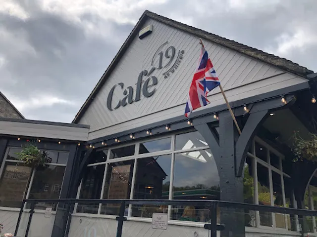 Cafe 19