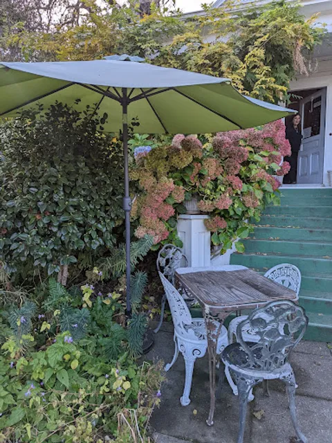 Muir's Tea Room & Gift Shop