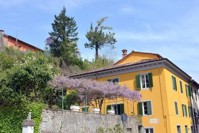 Villa Lucchesi