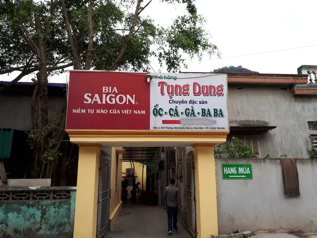 Nhà Hàng Tụng Dung