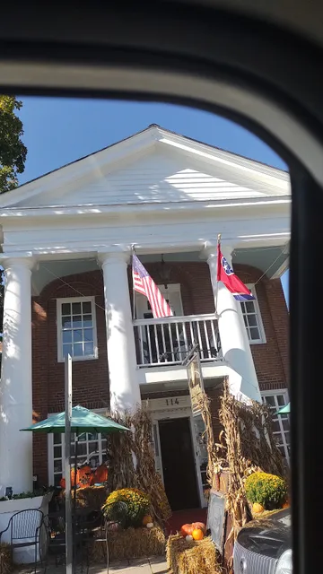 Landmark Booksellers | Franklin, Tennessee