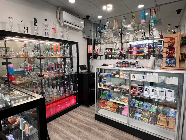 Cat's Eye Body Piercing & Jewelry