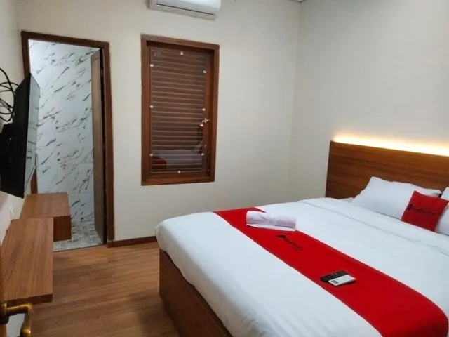 RedDoorz @ Gentan Raya