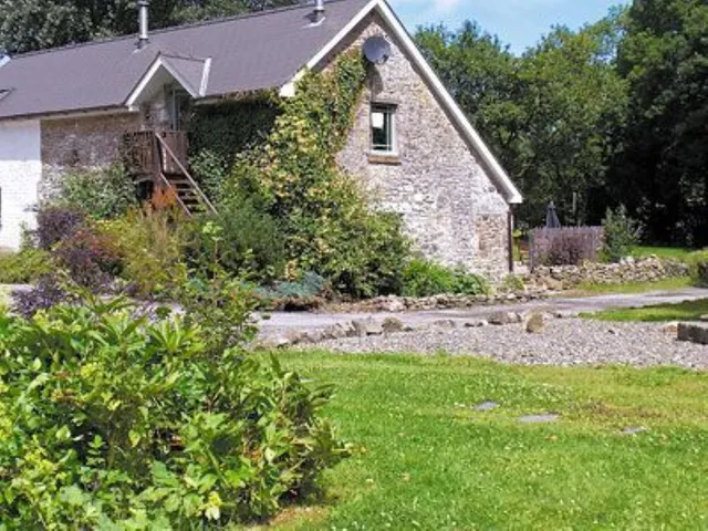 Cuckoo Springs Cottages