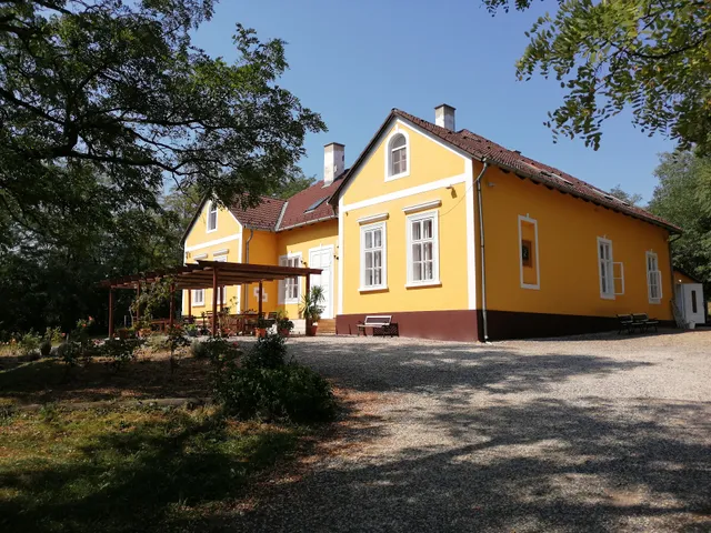 Tusculanum Udvarház