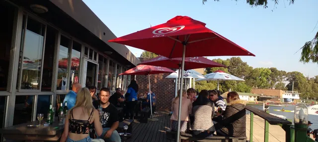 The Waterfront Sports Bar & Grill @ Victoria Lake Club