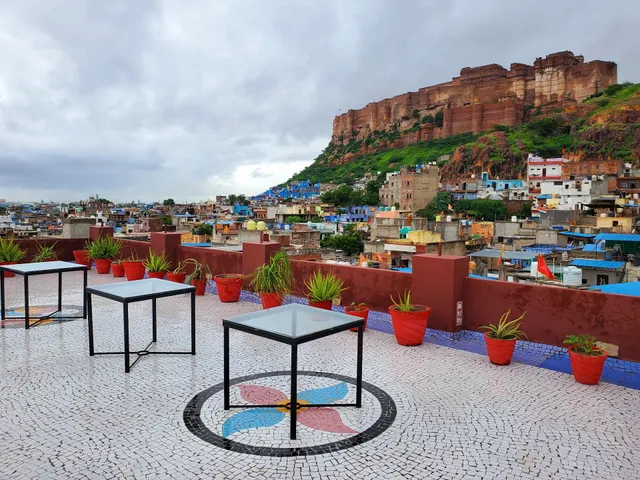 GL ROOF TOP RESTAURANT