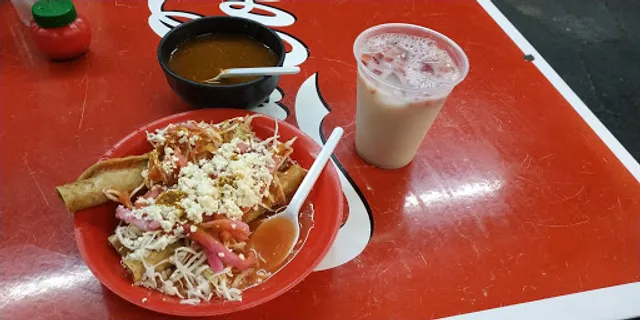 Tacos dorados El Socio.