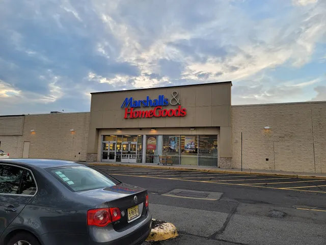 Marshalls & HomeGoods