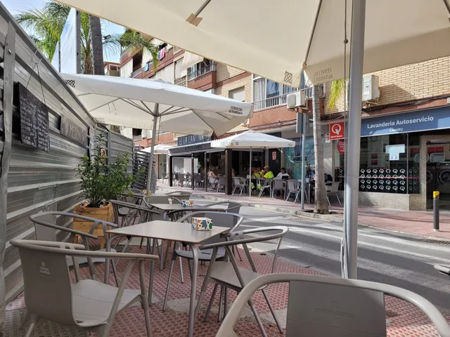 MESÓN LA CANTINA Cafés, Tapas y raciones