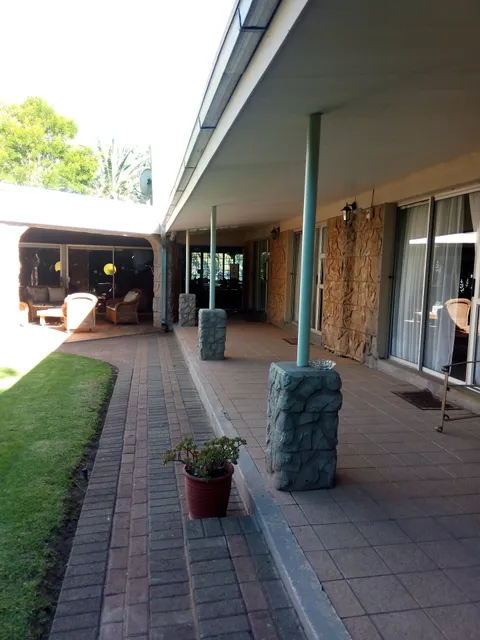 Little Acorn Guest House