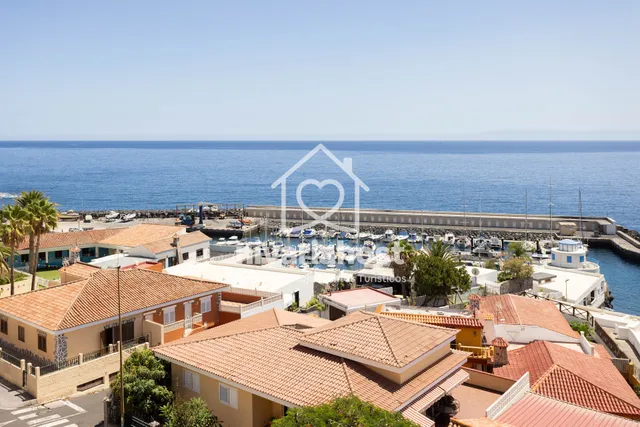 The Sea Candelaria, by Nivariahost