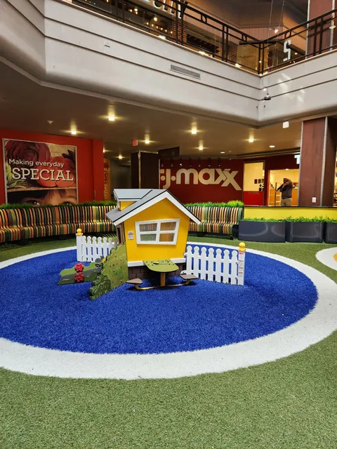 Ellsworth Place Playground