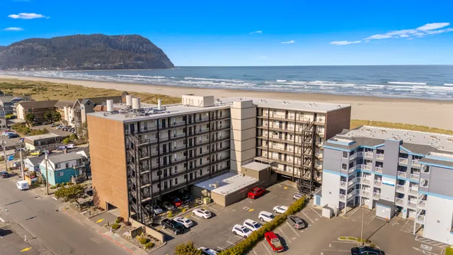 Sand & Sea Condominiums in Seaside, OR by Cascadia Getaways