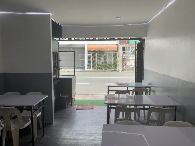 Anyhow Mamapong’s Lechon Station - Don Galo, Parañaque