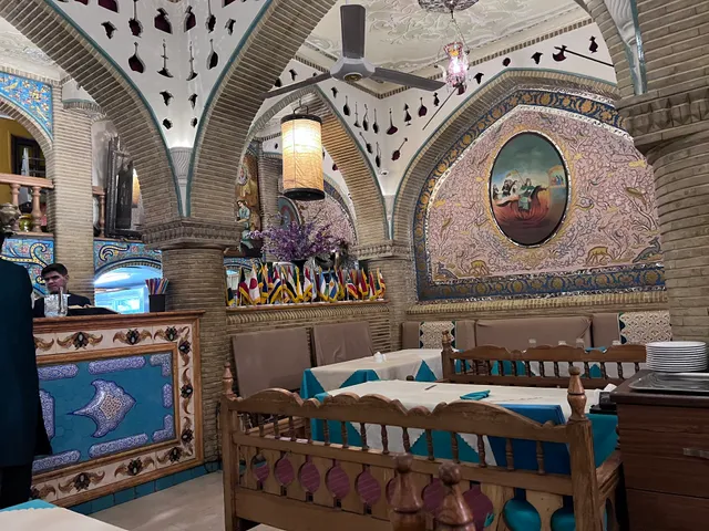 Alighapoo Restaurant