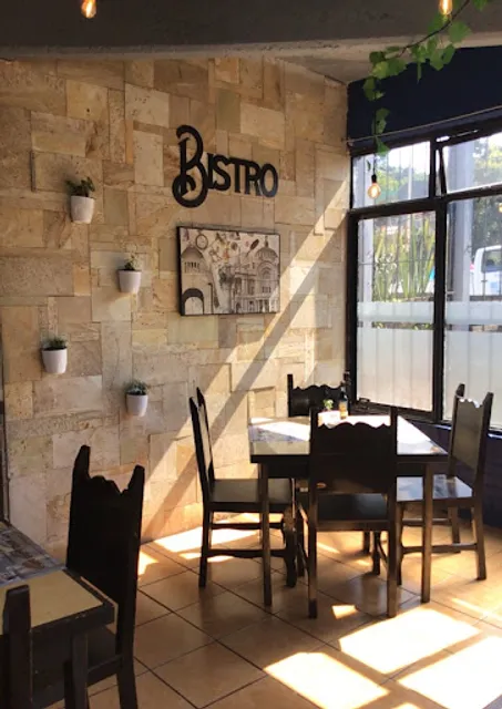 Bistro (Breakfast, Birria and Brunch)