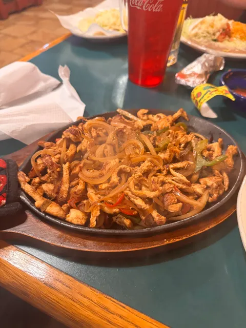 Los Chiles Bar & Grill