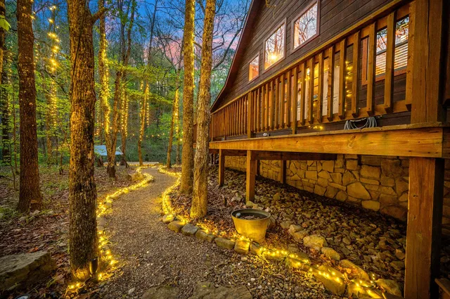 Pine Creek Summit – Broken Bow Cabin Rental