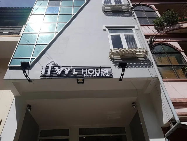 VY'L House