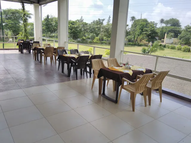 Article 19 Garden Family Restaurant