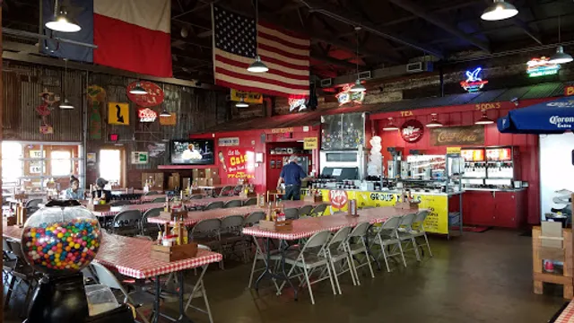 Rudy's "Country Store" and Bar-B-Q