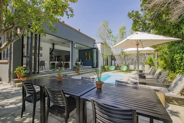 Twice Central Guesthouse