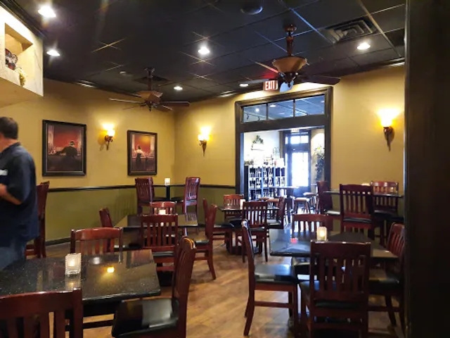 GarVino's Cigars, Fine Wine & Gifts