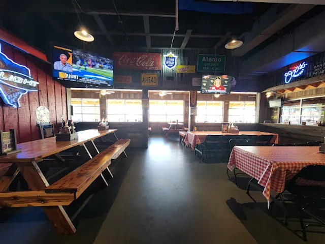 Rudy's "Country Store" and Bar-B-Q