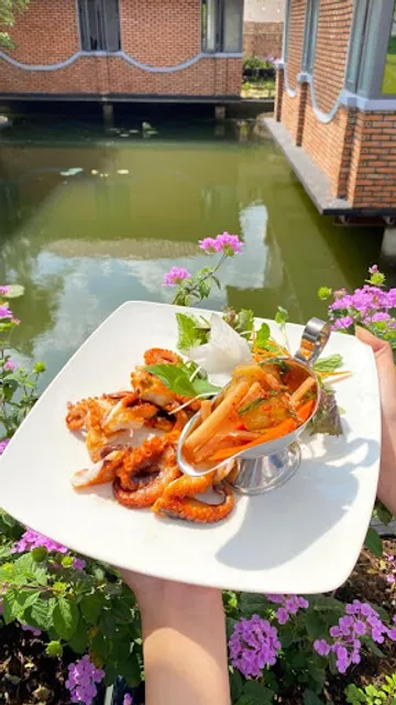 Nhà Hàng Nam Tây Nguyên