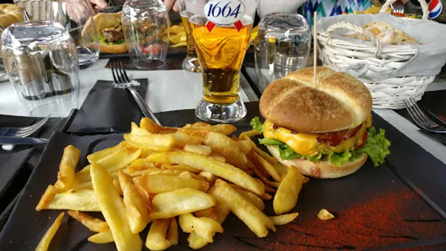 Les Rhodos Restaurant