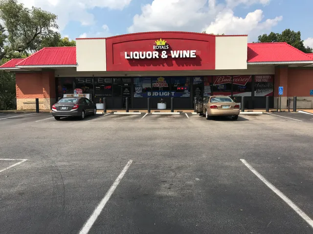 ROYALS LIQUOR HAZELWOOD