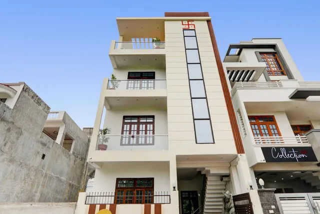 OYO Flagship Hotel Kamakshi Near Indira Nagar Metro Station