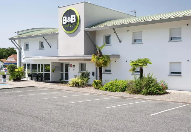 B&B HOTEL Pau Lescar