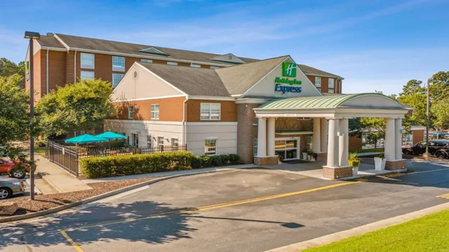 Holiday Inn Express Williamsburg North by IHG