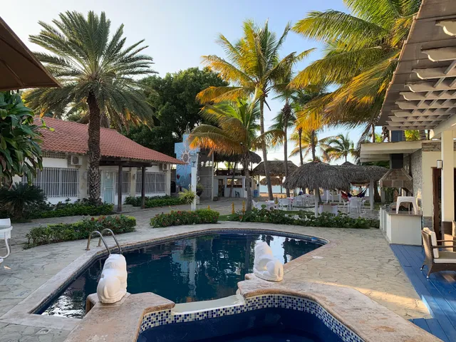 El Cayito Hotel & Restaurante Beach Resort