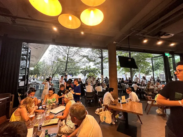 Rock Bar Burger & Steakhouse