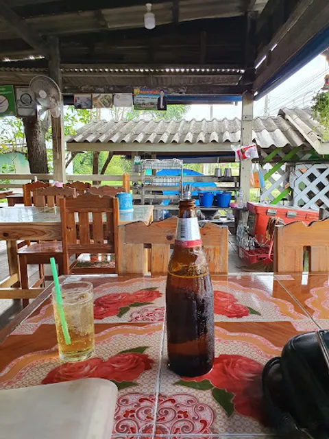 ร้านอาหารบ้านป้าองุ่น